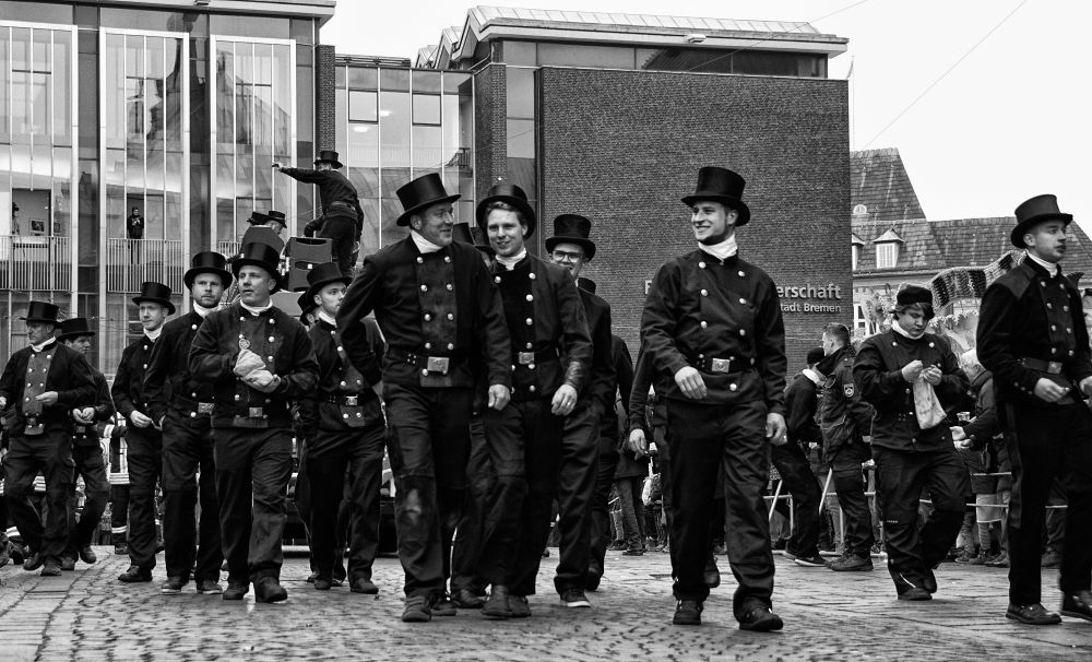 Ischa Freimaak. Umzug. Schornsteinfeger