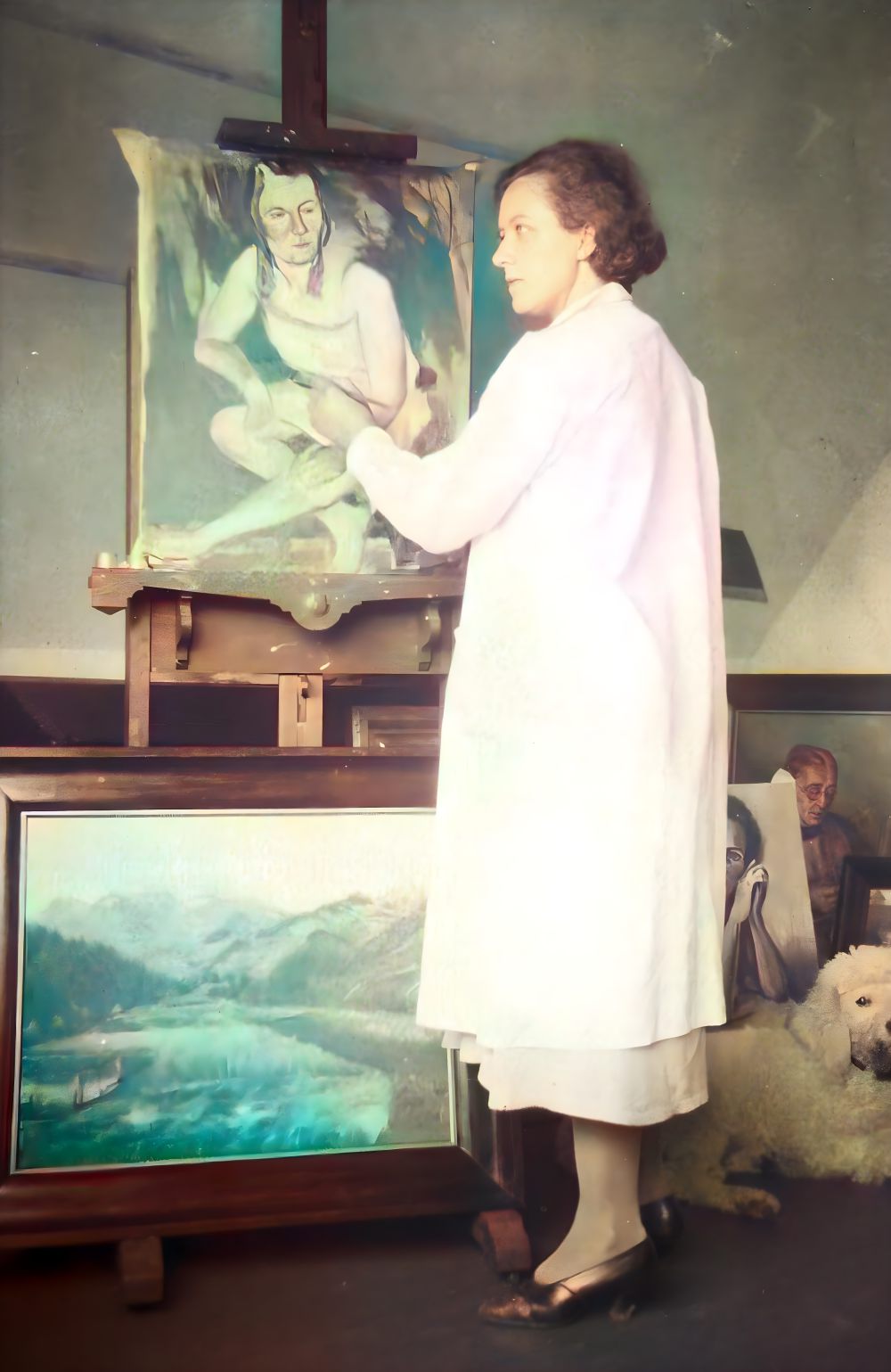 Hanna Ahrens in ihrem Atelier bei Fam. Toeppe in Worpswede 1932.